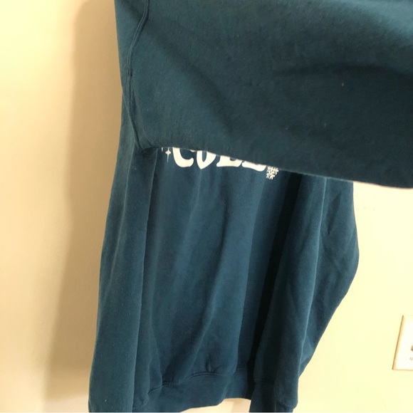 COPY - Womens ALWAYS COLD with snowflakes on front🥶Blue Comfy Warm Sweater Size… - Picture 6 of 12